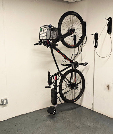 For those who bicycle to work, there is a Bicycle Storage Room with a shower.